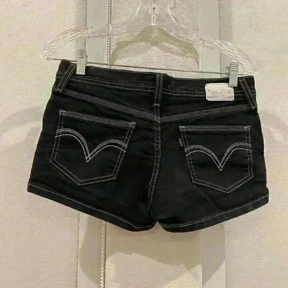 Levi’s black short shorts Sz 27 in EUC! - Picture 2 of 6
